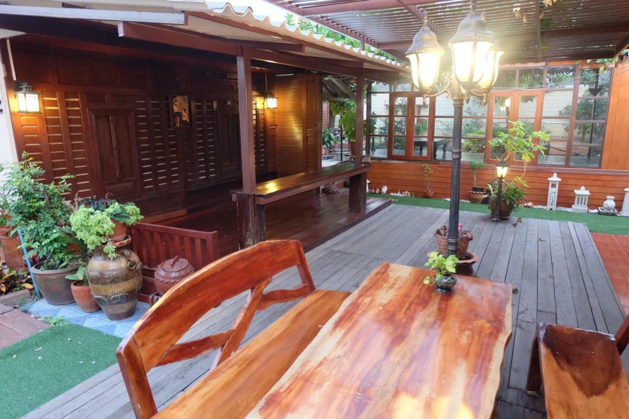 Binlar Guesthouse Аюттхая Экстерьер фото